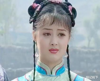 蒋欣|十六岁的蒋欣又大又壮，被评为年画娃娃，这么胖的丫鬟第一次见！