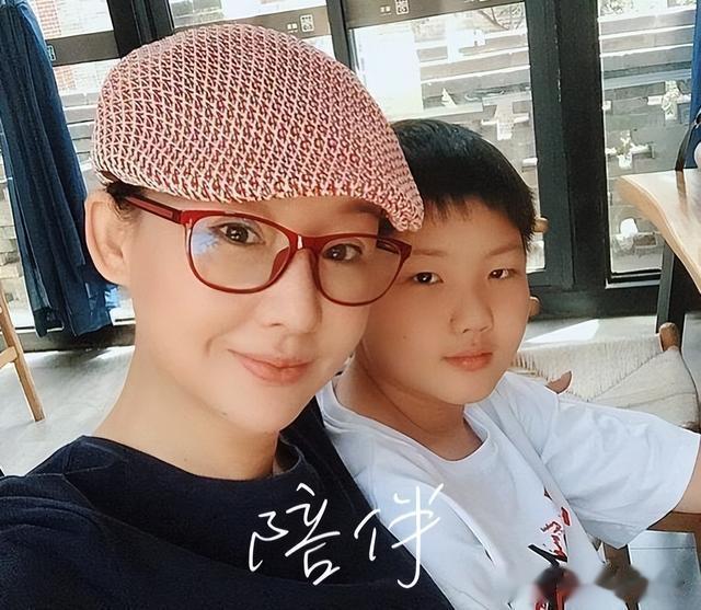 孙楠|孙楠的儿子近照,孙楠:闲的是情,静的是心!买红妹52岁依旧单身