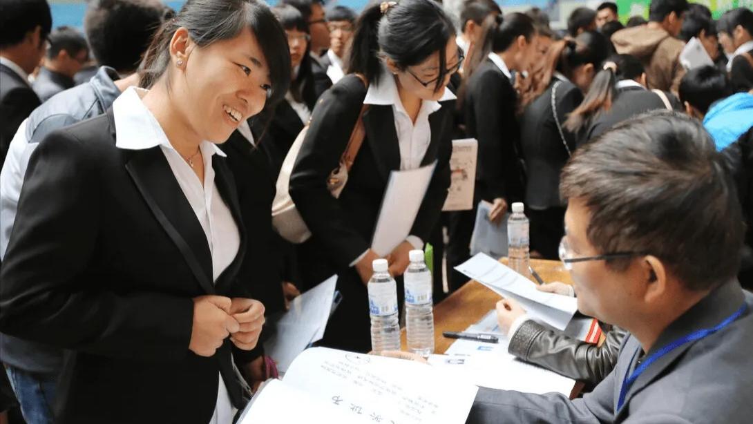 创业|多地社区招聘开启，家门口的“铁饭碗”真香，报考有3个优势！