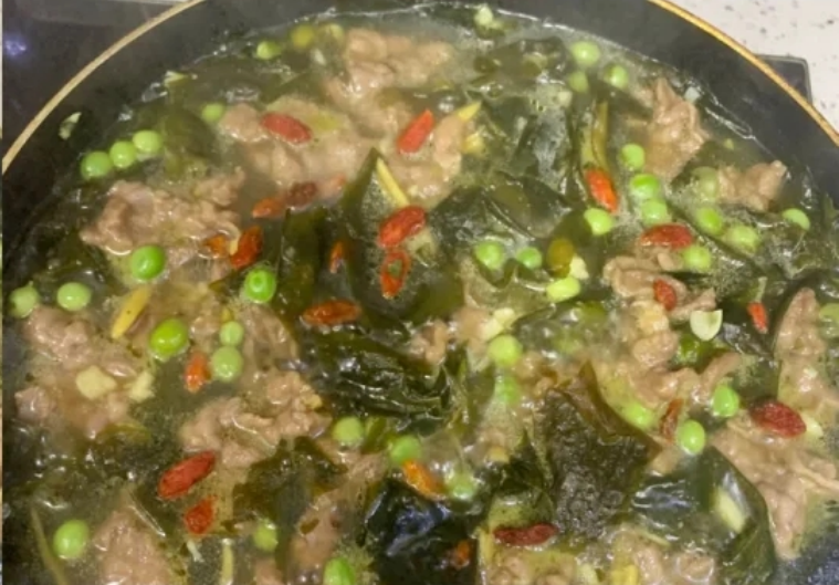 冬季进补，常给家里人喝这汤，暖身又滋补，顺利度过寒冬