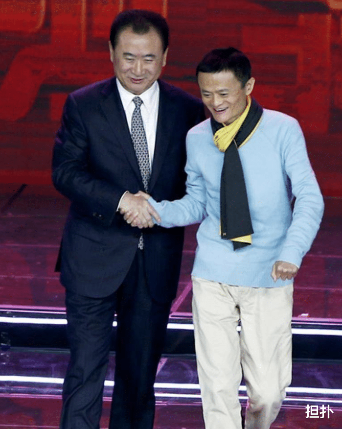 马云|马云如今坐拥千亿，首次去央视参加节目时，却被导演说长得像坏人