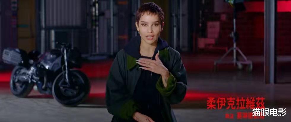 罗伯特·帕丁森|罗伯特帕丁森太适合蝙蝠侠，猫女夸他下巴有棱有角，很像漫画角色