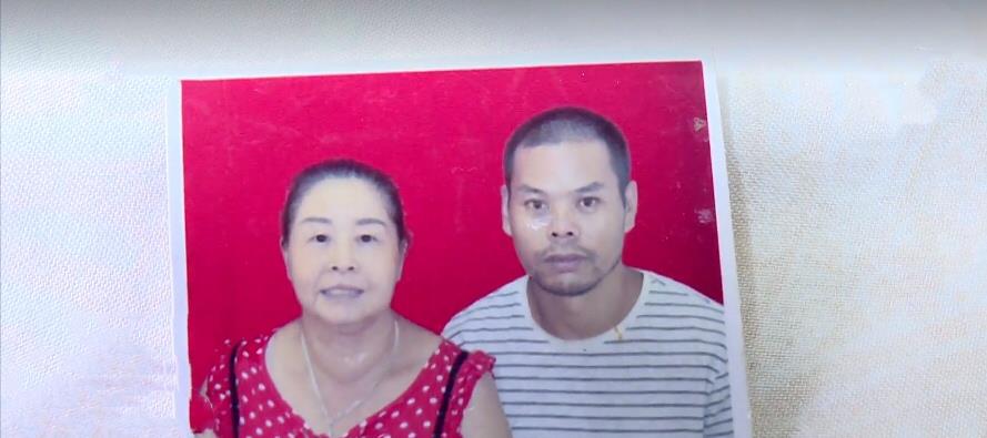 58岁大妈为爱情嫁给小鲜肉,私奔11年后闹离婚:必须补偿我10万元