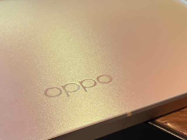光与色的交错,OPPO Reno8 Pro微醺外观美学体验