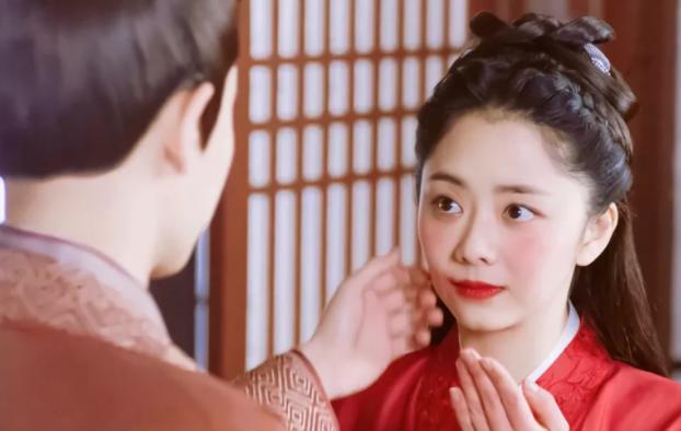 锦衣之下|你认为谭松出演女主的戏里和哪位男艺人最搭?