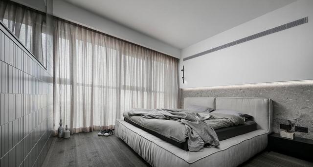 99㎡装出大平层效果,12㎡的大阳台只装护栏不封窗,这才是真享受