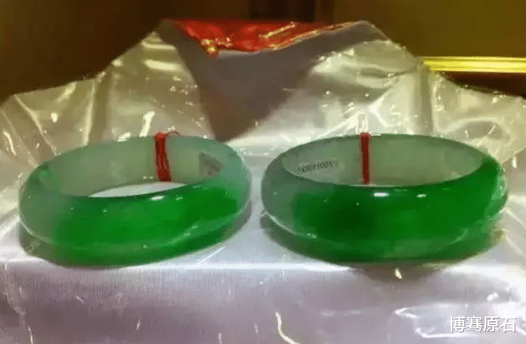 葫芦|大妈1000块入手翡翠观音买了个“寂寞”？商场翡翠柜台的套路层出不穷