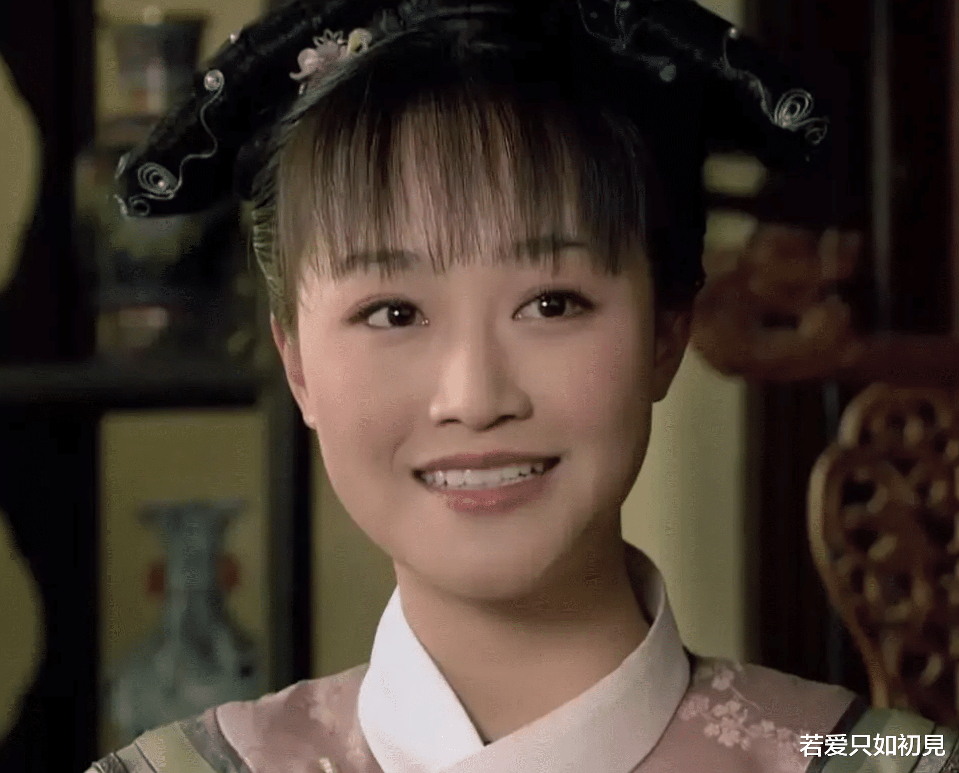 李依晓|五官凑在一起，越看越丧！“自带苦相”的10位女星