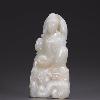 |旧藏·和田玉籽料莲花观音摆件