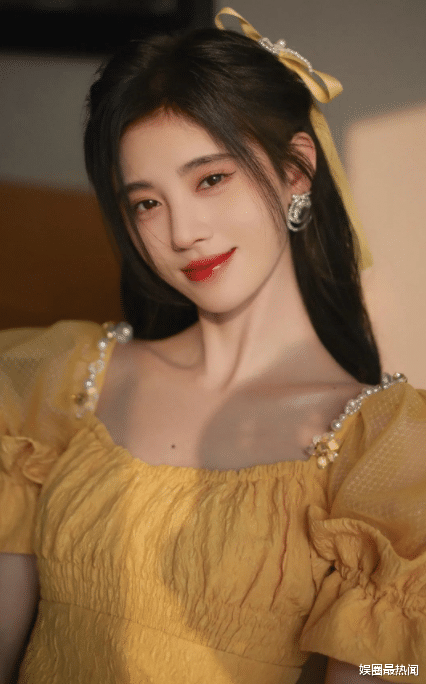 鞠婧祎|鞠婧祎终于换妆容了？看到新造型后，网友：半永久是有道理的