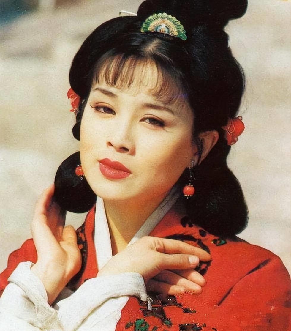 赵明明|当红女星为爱息影, 刚出产房被丈夫抛弃, “最美赵飞燕“赵明明怎样了