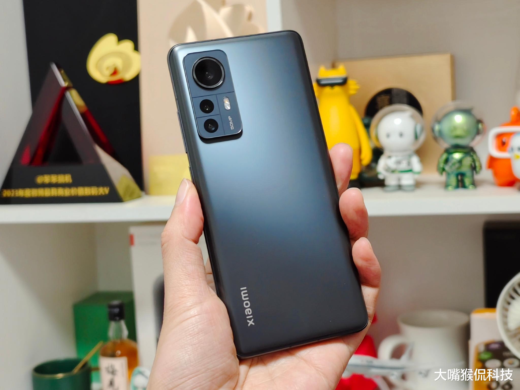 小米科技|小米12的性价比真?的?不高吗？三千多的骁龙8gen1其实也还好