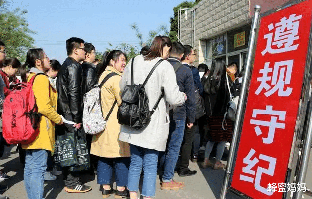 大学生|公务员考试不易，文科生却成“小能手”，这4个专业更能轻松上岸