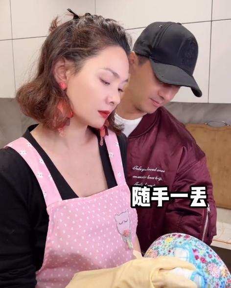 郭晓婷|程莉莎:狗粮撒在厨房内,吃完饭连洗碗都要向老公高晓东索吻2次