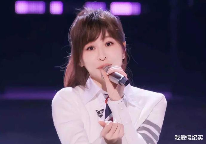 王心凌|王心凌惨遭黑幕，镜头被剪沦为背景！芒果台力捧韩国艺人令人作呕