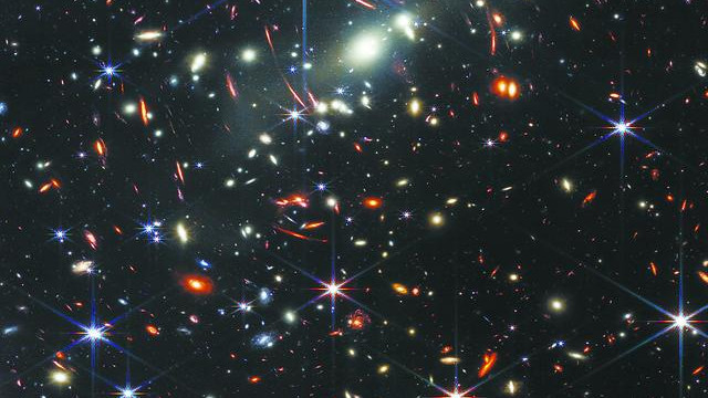 人类首张宇宙全彩色照片发布，NASA局长称：这是130亿年前发的光