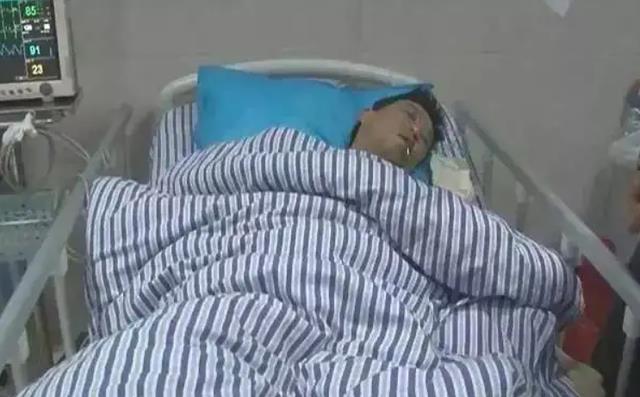 宿舍|27岁男子在家啃老9年不愿工作，亲妈报警：求你们把我儿子抓进监狱