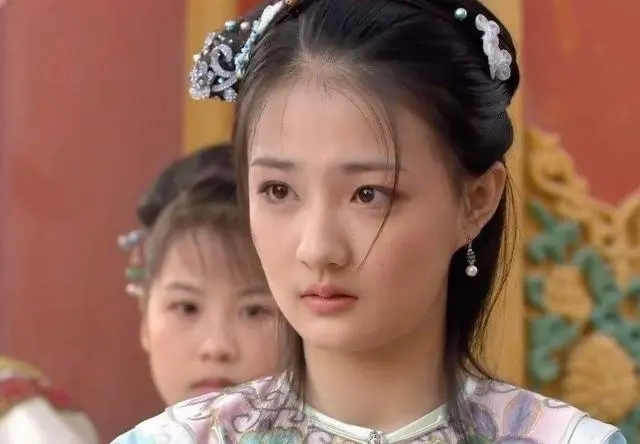 甄嬛|同样是嫁人，为何浣碧满头珠翠，玉娆却很寒酸？