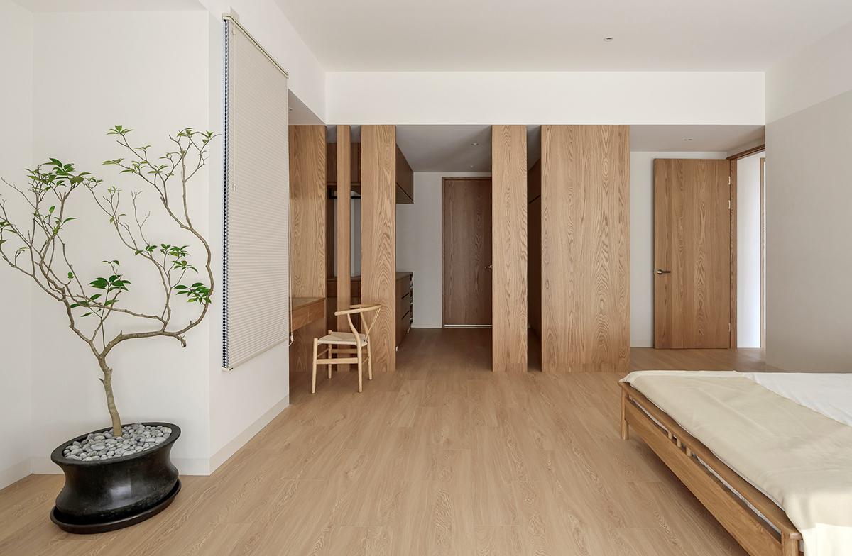 客厅只有懒人沙发,因热衷断舍离的生活,专注家人在一起的感受