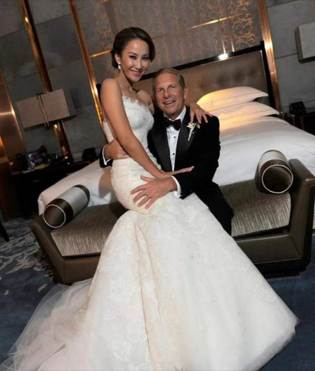 我是歌手|《我是歌手》8位冠军现状：有人游艇美女相伴，有人退圈成普通人