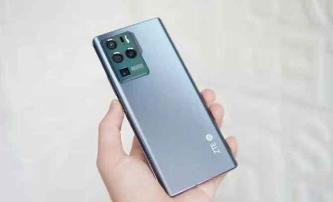 罗永浩|即将崛起,吴京助力,骁龙8Gen1+120W,中兴机皇将至