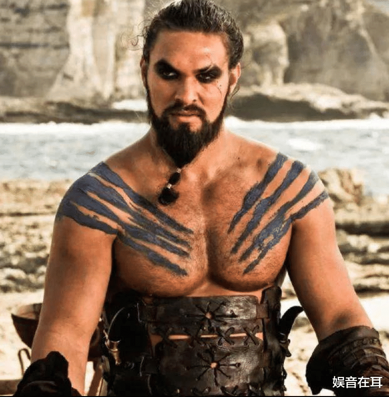 杰森·莫玛|“海王”杰森莫玛宣布离婚,大12岁妻子风华正茂,离婚声明似曾相识