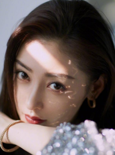 张天爱|张天爱被曝跳一次河值十万,曾自曝8千万片酬,网友:不限薪了?