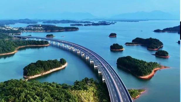 重庆|《航拍中国》带火的最美水上公路，引起极度舒适！