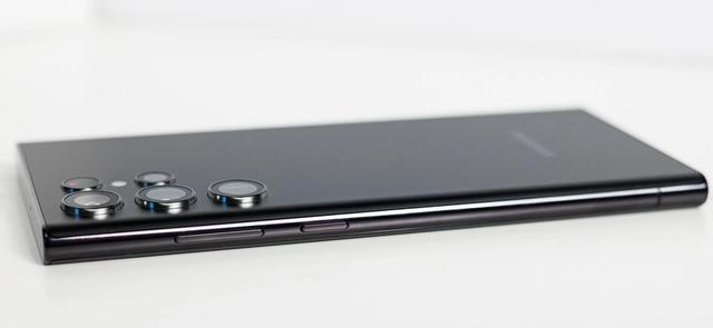 三星|三星S22Ultra与OPPOFindX5Pro对比：谁是当前的安卓旗舰王者？