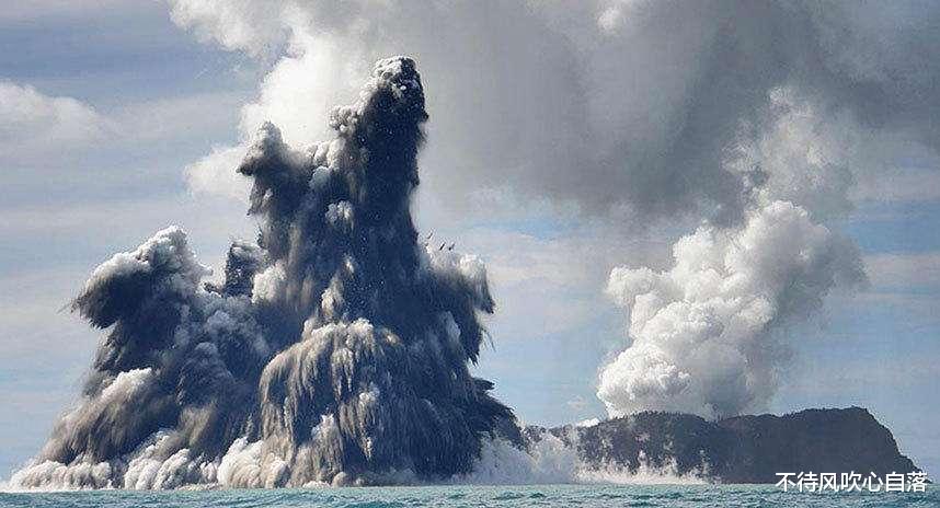 可以快速把附近海域加热到100℃,海底火山爆发时,到底多危险?