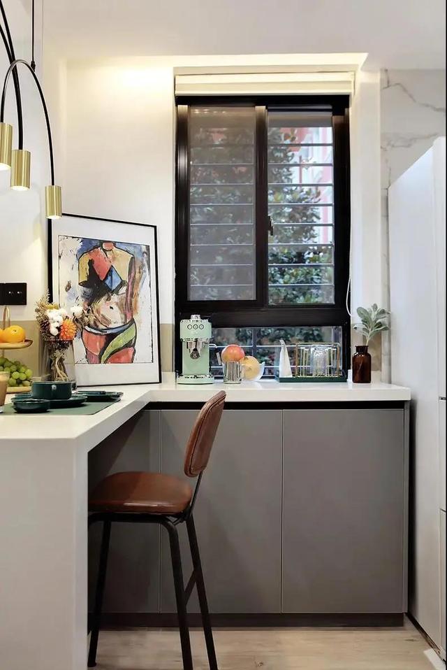 40㎡小宅设计，巧用「L型吧台」，实现多功能空间，值得借鉴！