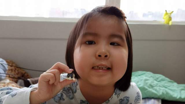 抗癌|6岁抗癌小网红不幸去世！爸爸为其涂指甲，一家四口最后合照曝光