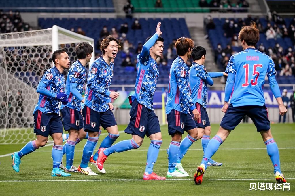 韦世豪|国足0-2引众怒！日本球迷群嘲：根本不用上门将，我却无力反驳