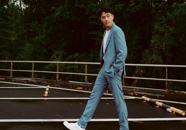 刘恺威|央视中秋晚会刘恺威麦嘉欣合唱!李易峰pc就违法,出轨男为啥能上