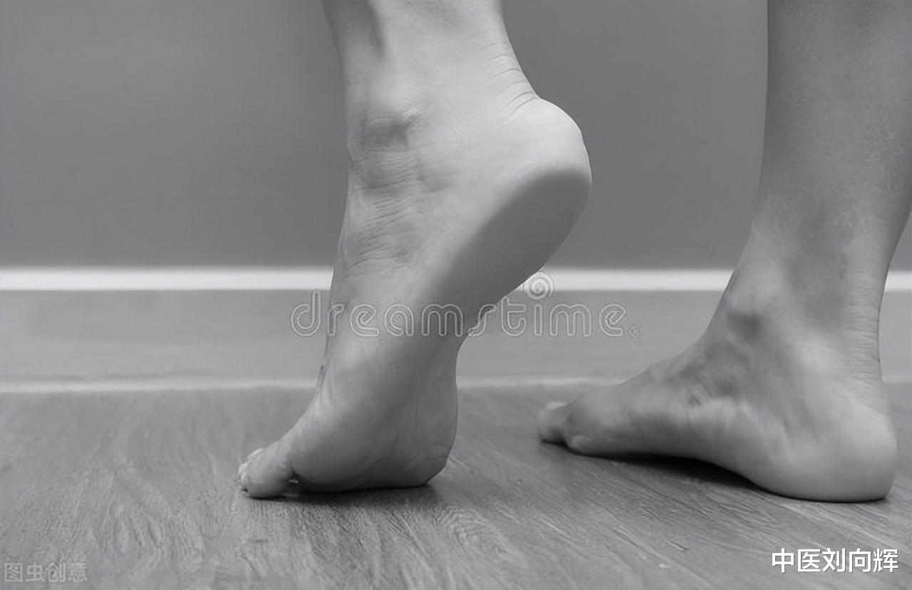 尿酸|尿酸高怎么办?医生教你两招,帮你有效降尿酸!