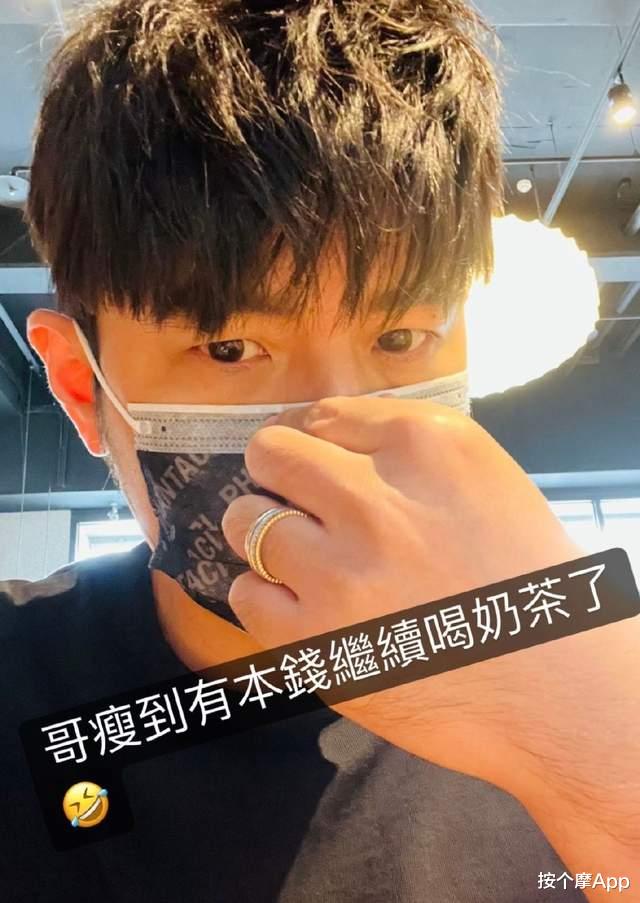 周杰伦|周杰伦分享近照称“敬请期待”!粉丝喊话:你最好是立马发新歌!