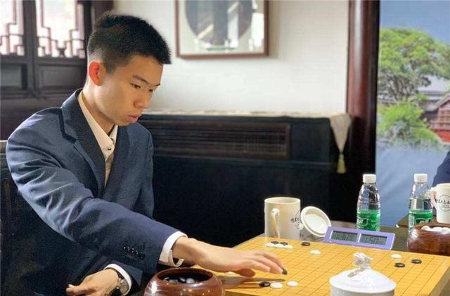 辜梓豪|春兰杯，辜梓豪执意用强，卞相壹从背后掏出了匕首？