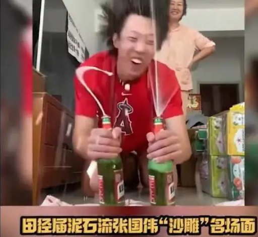 丹尼·格林|曾跳出2.38米的张国伟，因为什么被国家队开除？退役后当网红