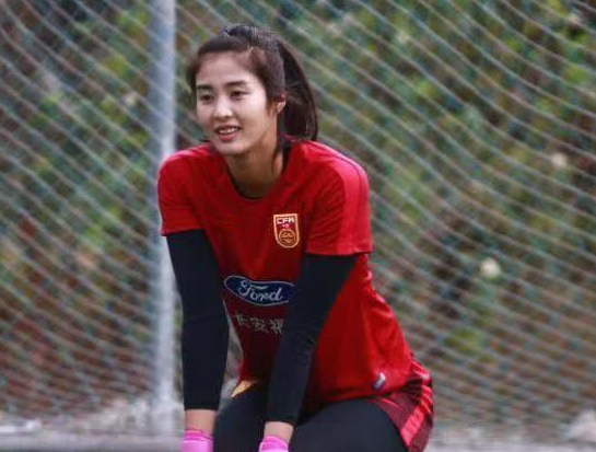 |女足门将被催婚，社交平台被粉丝喊老婆，曾拒参加相亲节目