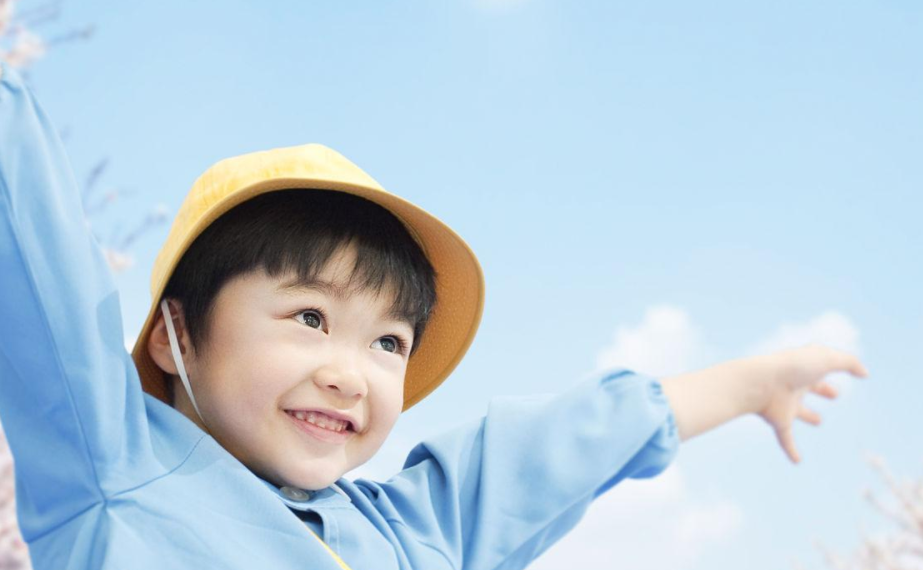 洋葱|我儿子今年10岁，但经常有心脏问题，我经常带他去医院检查，医生告诉如果心脏问题多半在小时候心脏发育不成熟