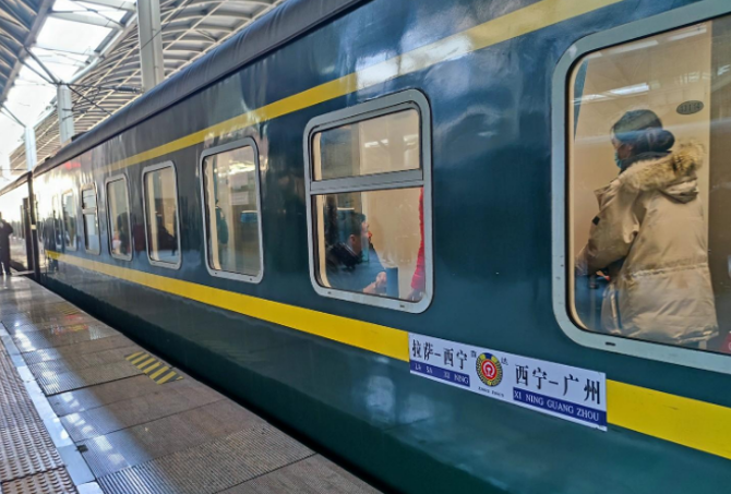 乌江|800元乘坐火车，横跨5000公里，能欣赏全国风景被誉为旅游观光车