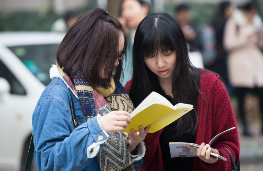 招聘|专科生“喜从天降”,铁路局发布春招公告,无需笔试直接面试上岗