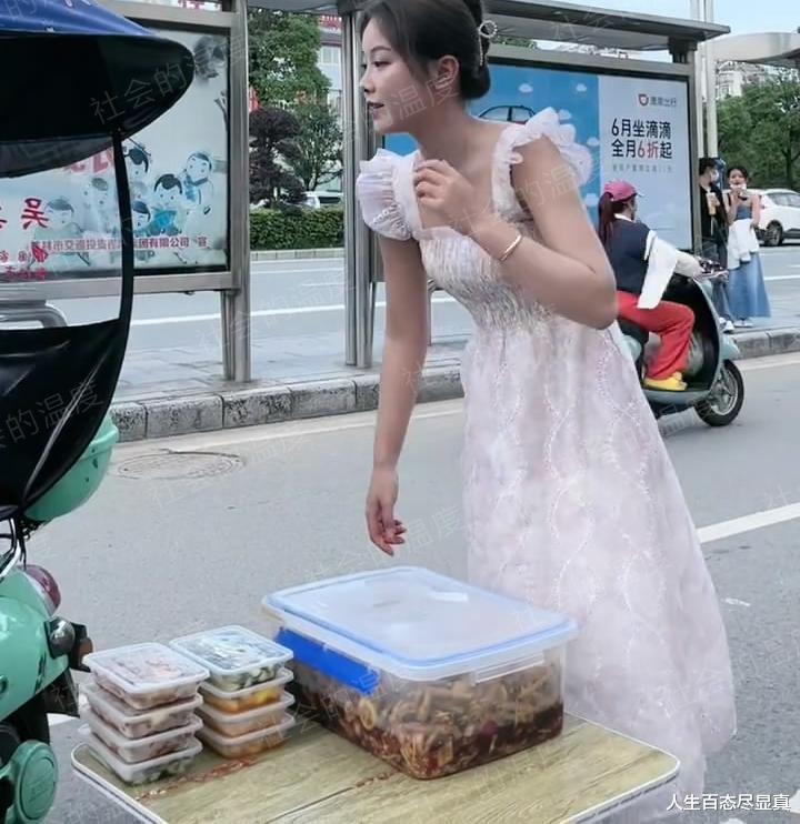 广西:年轻女孩摆摊自食其力,为照顾家人不想远走,网友想娶回家
