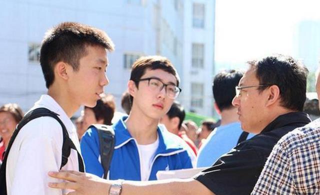 招聘|“清北学生都去考公了，这样下去还有希望吗”？专家：很遗憾