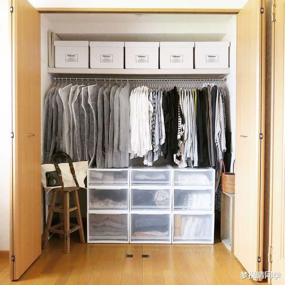 看完日本的衣柜，立马想回家拆了重装，不要隔板，使用更加灵活