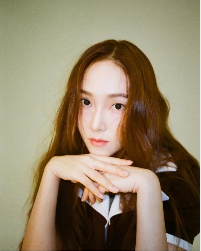 郑秀妍|郑秀妍被迫退团,掀起一阵风波?近期于《浪姐3》化蝶新生