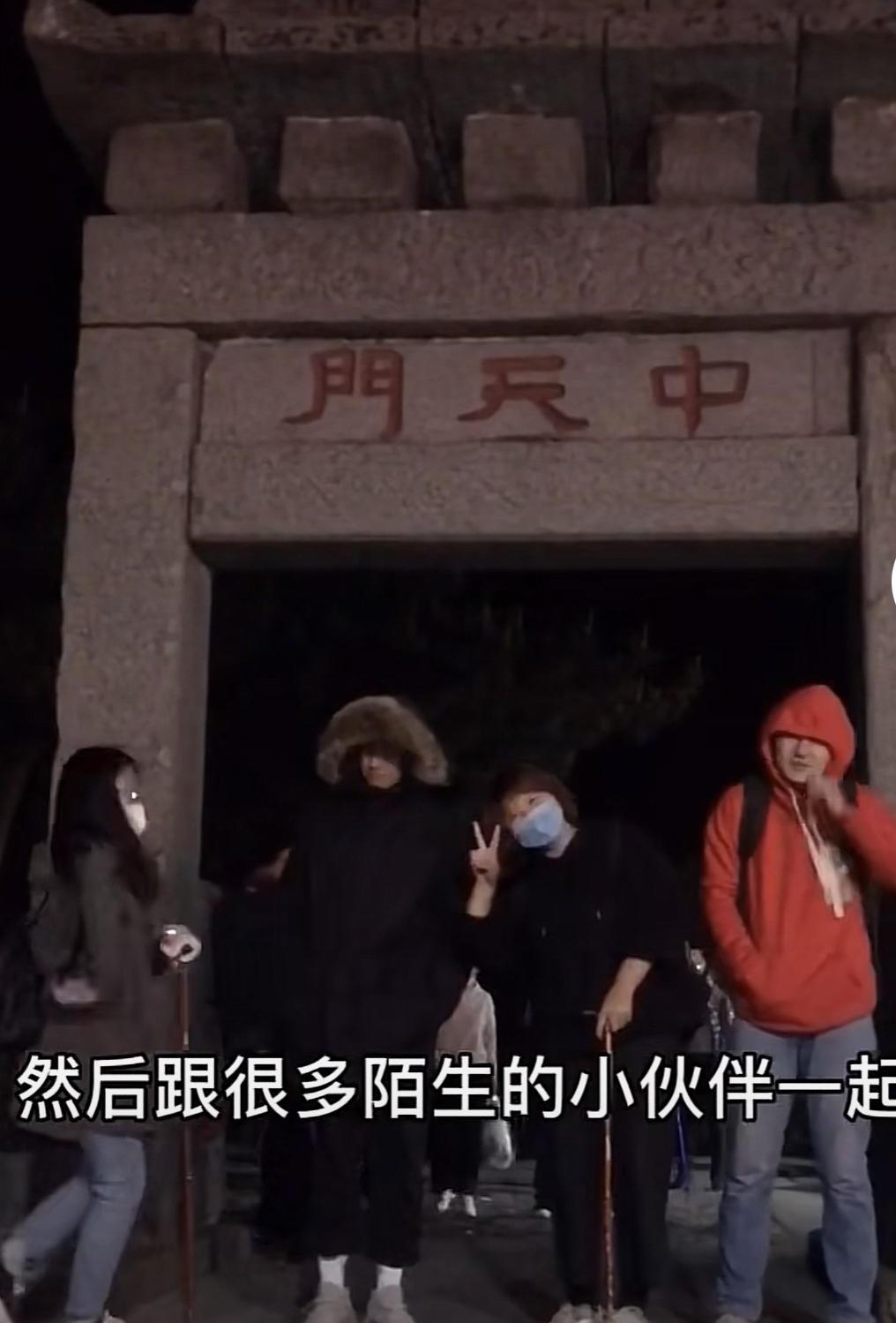 江苏00后女孩李娃娃,拍视频爆火,年入百万,圈粉900万