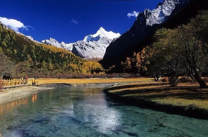 云南旅游|冬季来临，已过大学此生一定要自驾去一次四川