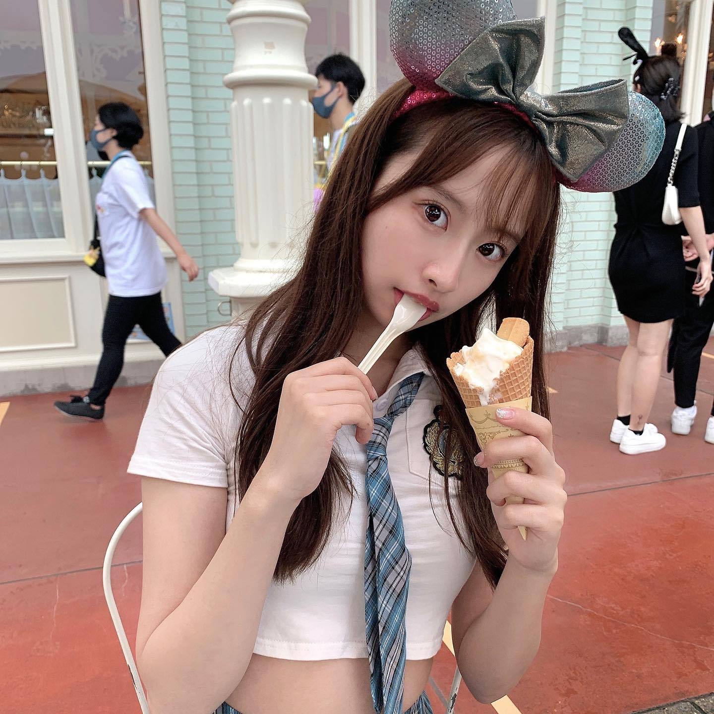 藤川らるむ|混血正妹《藤川らるむ》甜甜微笑好心动！ 现役JK有着令人称羡大长腿！