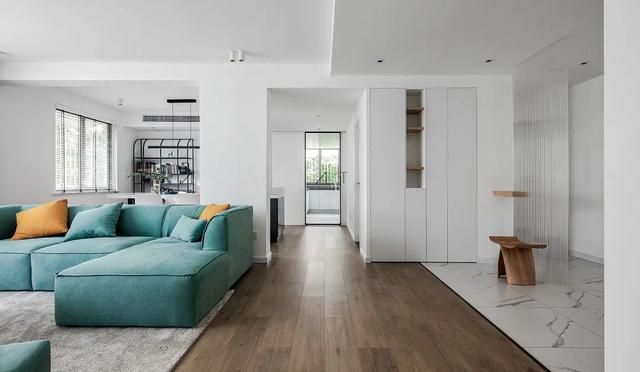 140㎡现代简约,空间洁净朴素,家具文艺舒适,惬意从容又高级